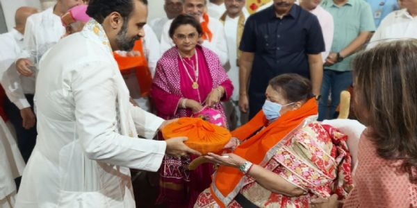 नाथद्वारा मंदिर मंडल बोर्ड की बैठक में शामिल हुईं कोकिला बेन