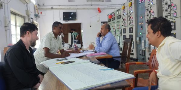 बिजली व्यवस्था सुचारू कराने ग्रिड पहुंचकर जीएम ने लिया जायजा