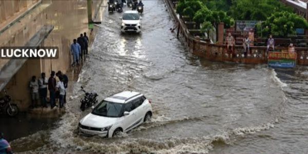 यूपी में भारी बारिश और आकस्मिक बाढ़ का अलर्ट, आठ जिलों में रेड अलर्ट, सीएम ने डीएम को फील्ड में उतरने के निर्देश
