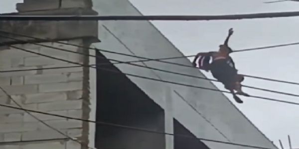 कटनी जिला अस्पताल की निर्माणाधीन तीन मंजिला इमारत से महिला ने लगाई छलांग, हालत गंभीर