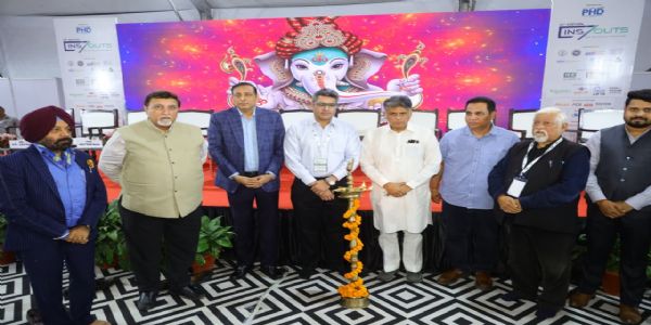 सांसद मनीष तिवारी ने पीएचडीसीसीआई के 12वें इन्स-आउट एक्सपो का किया उद्घाटन