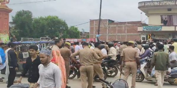 वाराणसी के लोहता में तेज रफ्तार डीसीएम ने साइकिल सवार समेत दाे को राैंदा, दोनाें की मौत