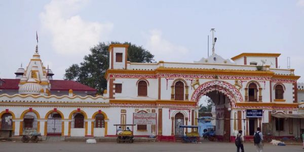 ज्योत कलश की दरों में हुई बढ़ोतरी, पहली रसीद विधायक किरण देव के नाम से काटी गई
