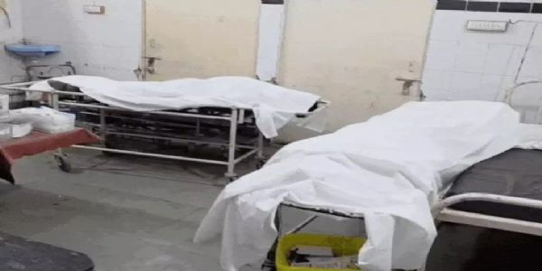कार-बाइक की टक्कर में दो युवकों की मौत