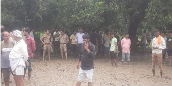 फर्रुखाबाद में बरसात के पानी से भरे गड्ढे में डूब कर दो बच्चों की मौत