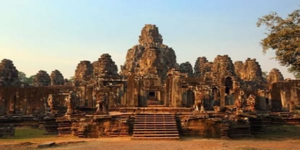 वाराणसी में इस बार अंगकोर वाट की अनुकृति में सजेगा हथुआ मार्केट का दुर्गापूजा पंडाल