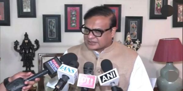 चुनाव आयोग विवाद पर राहुल गांधी को देश से माफी मांगनी चाहिए : मुख्यमंत्री