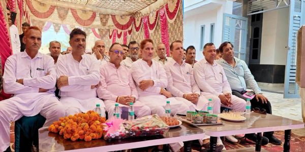 फतेहाबाद : राज्यसभा सांसद सुभाष बराला ने नागरिकों के साथ किया ‘मन की बात’ का सामूहिक श्रवण
