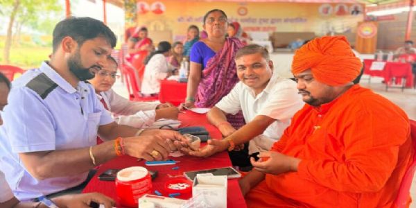 स्वास्थ्य परीक्षण शिविर व किसान मेला संपन्न, 200 से अधिक लाेगाें ने लिया लाभ