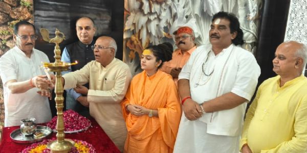धर्म केवल सनातन हिन्दू है अन्य सभी पंथ : डॉ रवींद्र शुक्ल