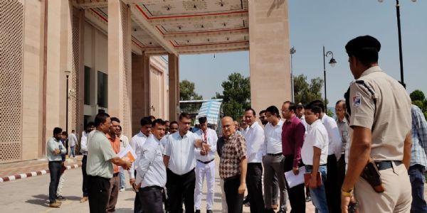 अपर महाप्रबंधक उत्तर पश्चिम रेलवे अशोक माहेश्वरी ने लालगढ़ स्टेशन एवं यार्ड का किया निरीक्षण