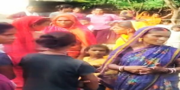 जिले के भवदेवा गांव में पानी भरे गड्ढे में डूबने से दो वर्षीय बच्ची की मौत