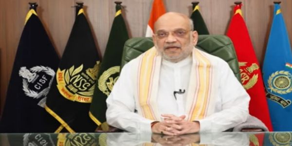 केन्द्रीय मंत्री अमित शाह संबोधित करते हुए। केन्द्रीय मंत्री अमित शाह संबोधित करते हुए।