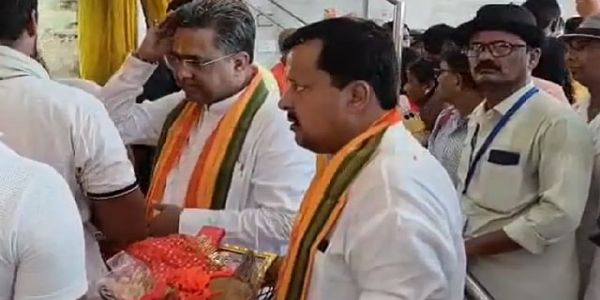 गंगासागर में नितिन नबीन