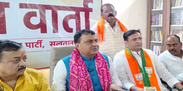 हार का ठीकरा संवैधानिक संस्थाओं पर फोड़ना कांग्रेस की पुरानी आदत : रमेश सिंह
