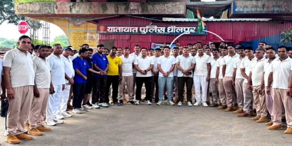 धौलपुर में पुलिस ने लगाई पांच किलोमीटर मैराथन, फिटनेस और नशामुक्ति का दिया संदेश