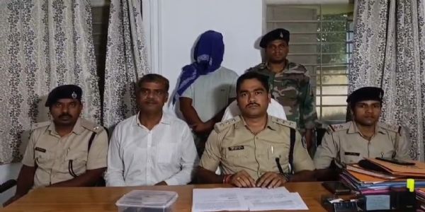 बैंक अधिकारी बनकर साइबर ठगी का आरोपित गिरफ्तार