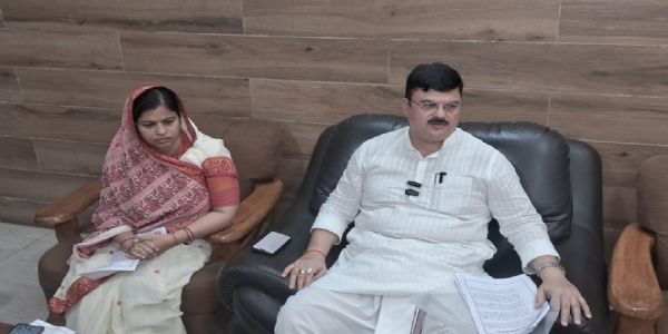 संवैधानिक संस्थाओं को बदनाम करने के बजाय तथ्यों का सम्मान करे विपक्ष : गिरीश पति त्रिपाठी