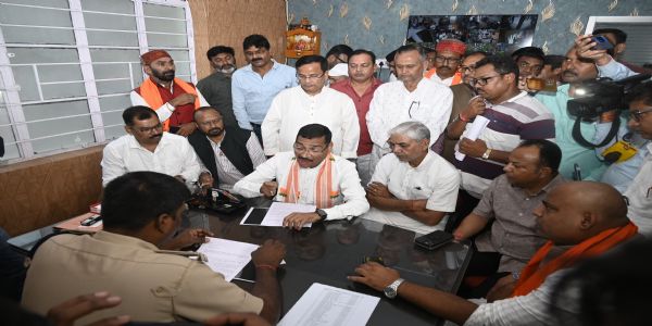 हरमू पार्क में डॉ. श्यामा प्रसाद मुखर्जी की प्रतिमा पर कालिख, भाजपा ने अरगोड़ा थाना में दर्ज करायी प्राथमिकी
