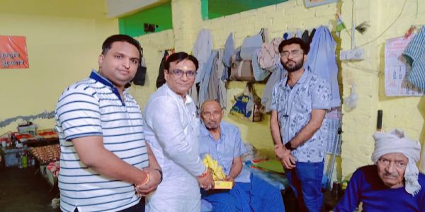 बुजुर्गों की सेवा और सम्मान से ही समाज में संवेदना मजबूत होगी : प्रो. विनय कुमार पाठक