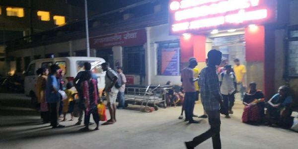 स्कूटी अनियंत्रित होकर नाले में गिरी, एक की मौत