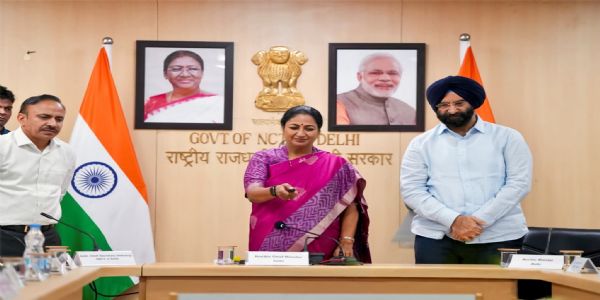 मुख्यमंत्री ने दिल्ली उद्योग मित्र पोर्टल का किया शुभारंभ