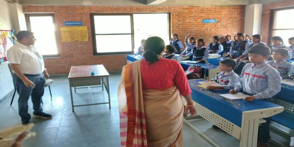 ‘सेवा संकल्प अभियान’ : जन भवन के आदर्श माध्यमिक विद्यालय में स्वच्छता कार्यक्रम एवं खेल प्रतियोगिताओं का आयोजन