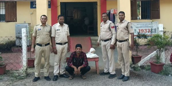 पामगढ़ में छह लीटर अवैध शराब के साथ आरोपित गिरफ्तार