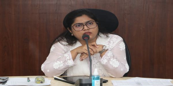 सीएम हेल्पलाइन की शिकायतों का वास्तविक समाधान और ई-ऑफिस के उपयोग पर जोर