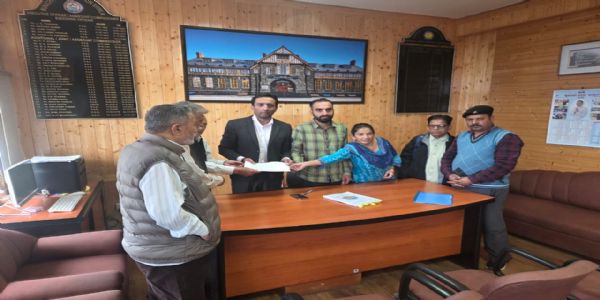 कुत्तों के हमले में घायल बच्ची का इलाज कराए निगम, दो लाख मुआवजा दे : नागरिक सभा