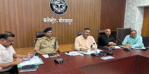 हादसे वाली सड़कों की अब होगी पड़ताल, कारण तलाशकर कराएं सुधार : जिलाधिकारी