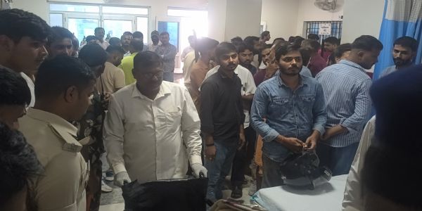 स्कूल में गलत गतिविधि की सूचना पर पहुंचे शिक्षक को मारी गोली, पटना रेफर