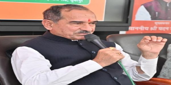 हार का ठीकरा ईवीएम और चुनाव आयोग पर फोड़ रही कांग्रेस : मदन राठौड़