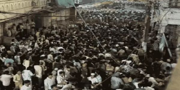 मप्रः उज्जैन में शाही-मस्जिद का हिस्सा हटाने को लेकर बवाल, प्रदर्शन के बीच हुआ पथराव