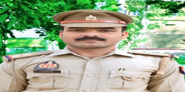 जौनपुर में अवैध वसूली मामले में निलंबित थानाध्यक्ष ने किया सरेंडर