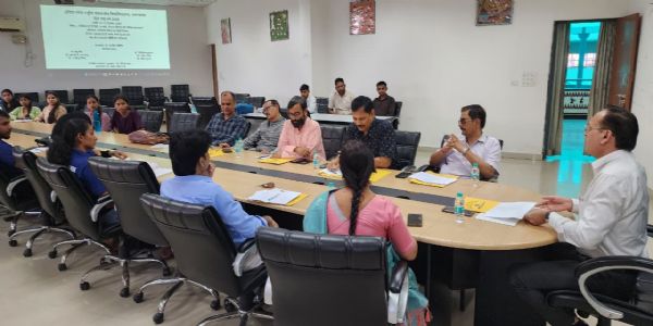 अनूपपुर: इंगाराजविवि में संघ की राजभाषा नीति पर परिचर्चा, हिंदी के व्यावहारिक प्रयोग और द्विभाषी शिक्षा पर हुई चर्चा