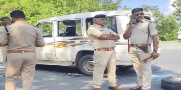 मप्र के सीधी में ओडिशा पुलिस टीम पर हमला, तीन गाड़ियों से आए हथियारबंद बदमाश आरोपित को छुड़ा ले गए