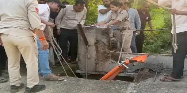 मप्र के शिवपुरी में कुएं में मिले लापता मां-बेटे के शव, महिला ने दुपट्टे से बच्चे को बांध रखा था