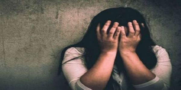 गणेश पंडाल से किशोरी को बहाने से ले गए दो युवक, दुष्कर्म का आरोप