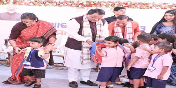 राज्य स्तरीय ‘आंगन का उत्सव’ एवं 9वें राष्ट्रीय पोषण माह कार्यक्रम में शामिल हुए मुख्यमंत्री
