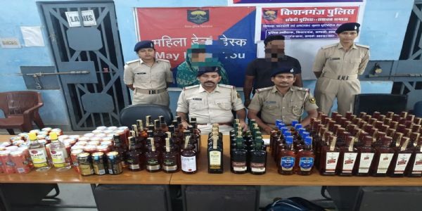 टेंपो में छिपाकर लाई जा रही 106.25 लीटर विदेशी शराब बरामद, दो तस्कर गिरफ्तार
