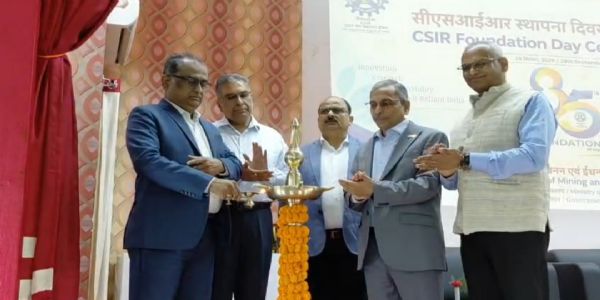 सीएसआईआर के 85 साल पूरे, सिंफर धनबाद में विकसित भारत 2047 पर मंथन