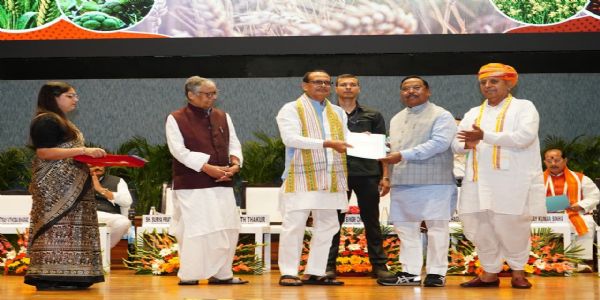 नई दिल्ली राष्ट्रीय कृषि सम्मेलन में शामिल हुए मंत्री रामविचार नेताम