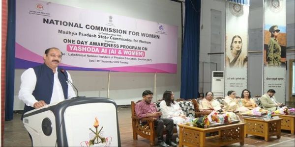 तकनीक और महिला सशक्तिकरण को साथ लेकर आगे बढ़ने की आवश्यकता: विजया रहाटकर