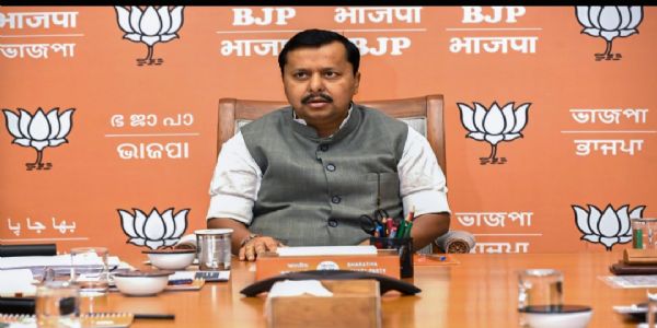 भाजपा के राष्ट्रीय मुख्यालय दिल्ली में राज्य प्रभारी और सह प्रभारियों की बैठक शुरू