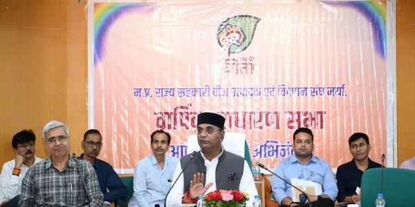 बीज उत्पादन में तकनीकी नवाचार, स्थानीय फसलों और पैक्स-एफपीओ के माध्यम से वितरण पर जोर