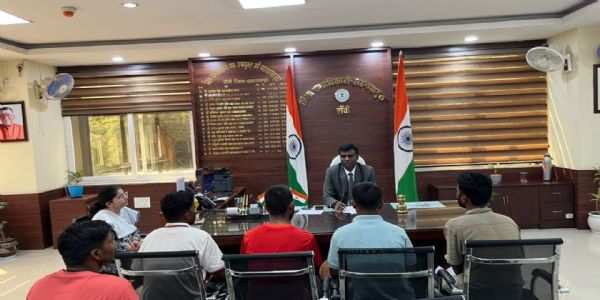 उपायुक्त ने जनसमस्याएं सुनीं, अधिकारियों को दिए कार्रवाई के निर्देश