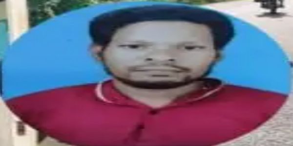 पिकअप वाहन की टक्कर से बाइक सवार युवक की मौत, चालक फरार