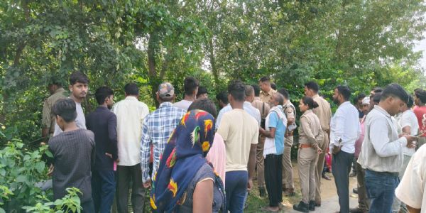 आठ दिन से लापता युवती का शव पेड़ से लटका मिला, हत्या की आशंका