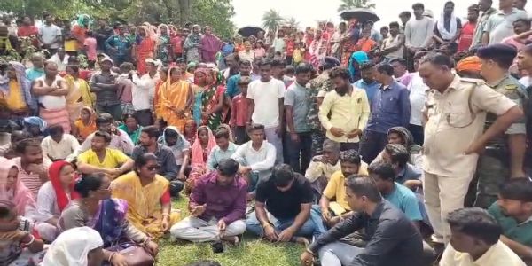 हाथी के हमले में पारा शिक्षक की मौत, 10 लाख मुआवजा देने पर सहमति